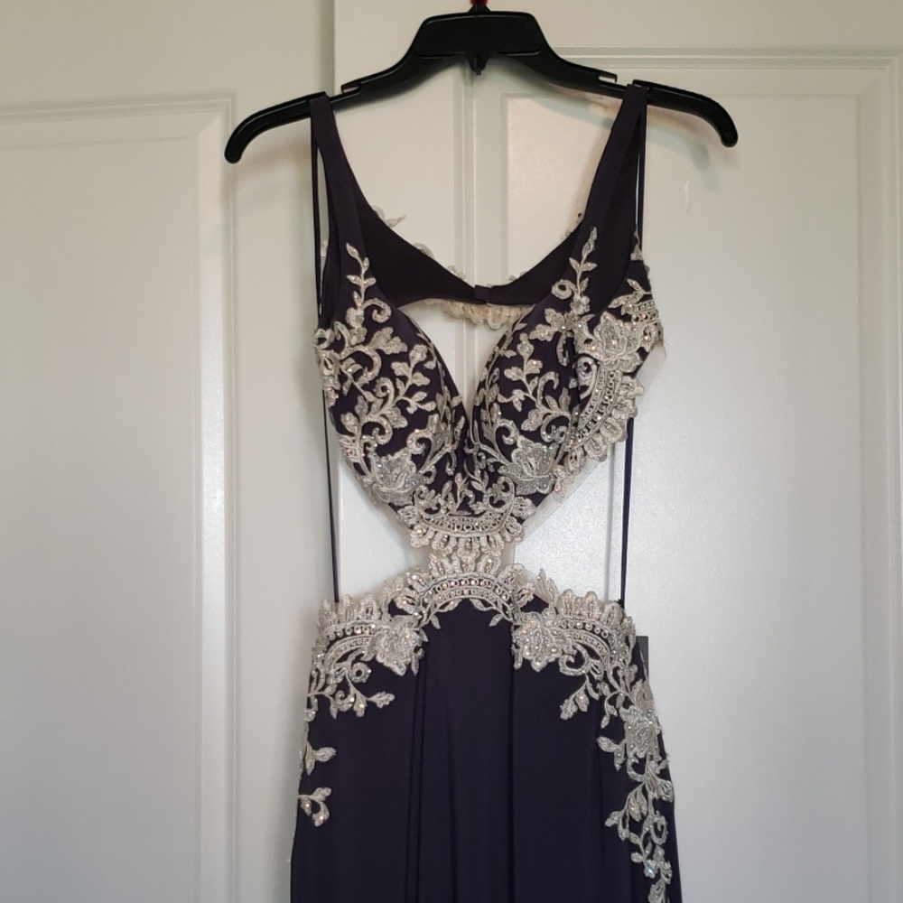 La Femme prom dress - Picture 3 of 7